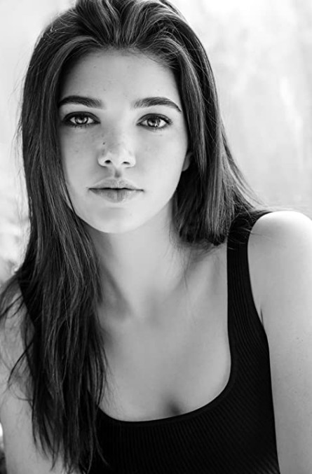 Alisha Newton Fotoğrafı