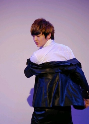 Sun Woong Fotoğrafı