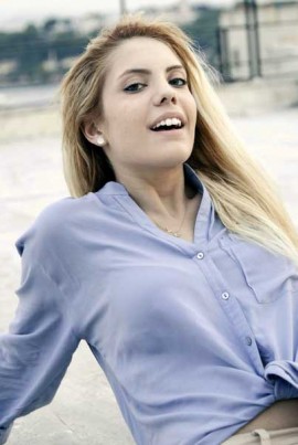Eda Ece Fotoğrafı