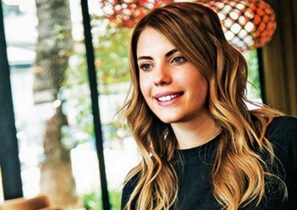 Eda Ece Fotoğrafı