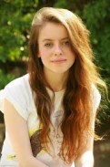 Rosie Day Fotoğrafları 10