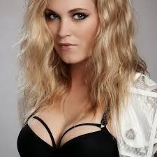 Eliza Taylor Fotoğrafları 59