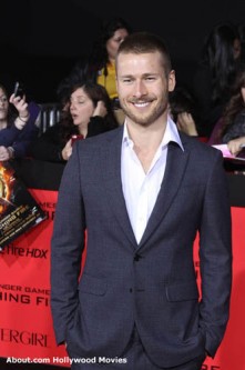 Glen Powell Fotoğrafları 23