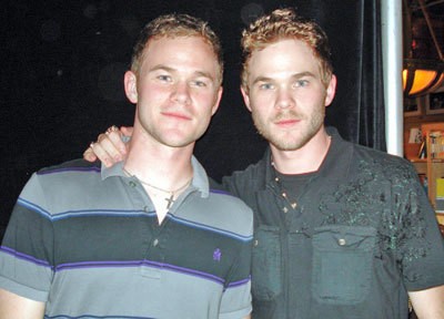 Aaron Ashmore Fotoğrafları 7