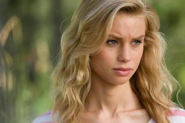 Lucy Fry Fotoğrafları 20