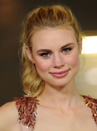 Lucy Fry Fotoğrafları 57