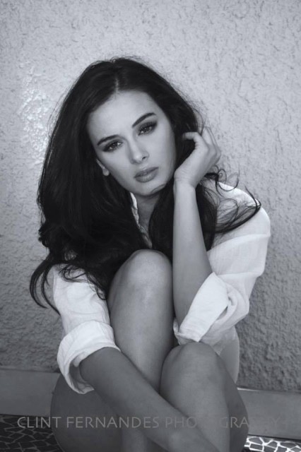 Evelyn Sharma Fotoğrafları 261