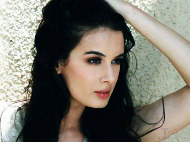 Evelyn Sharma Fotoğrafları 305