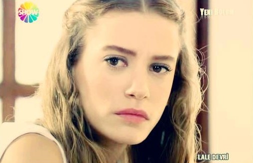 Serenay Sarıkaya Fotoğrafı