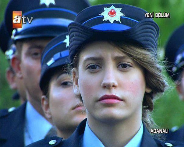 Serenay Sarıkaya Fotoğrafı