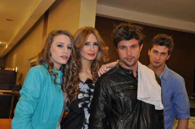 Serenay Sarıkaya Fotoğrafı
