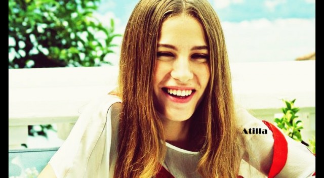 Serenay Sarıkaya Fotoğrafı