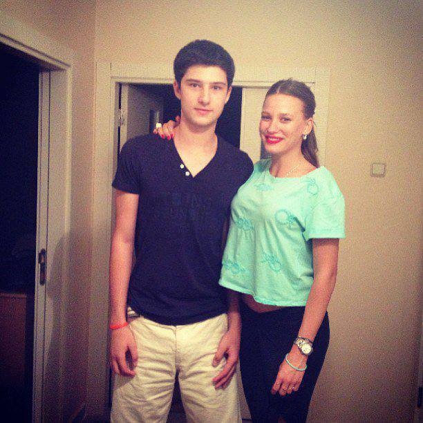 Serenay Sarıkaya Fotoğrafı