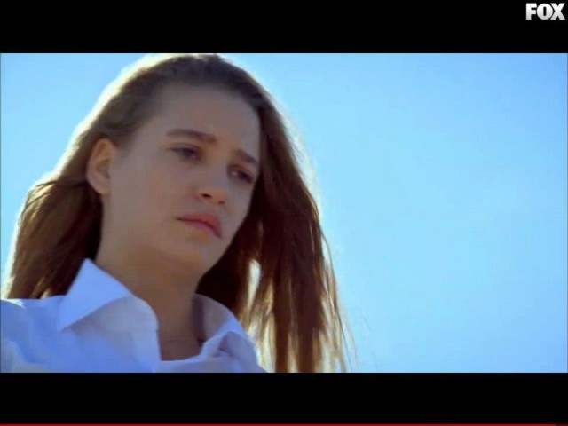Serenay Sarıkaya Fotoğrafı