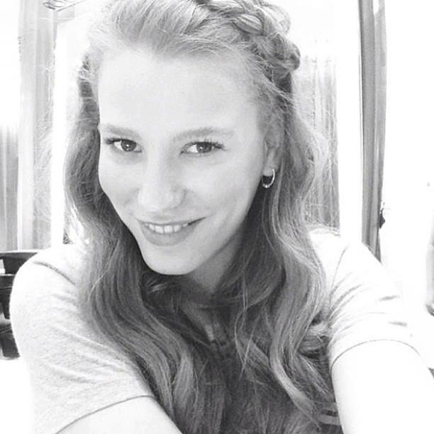 Serenay Sarıkaya Fotoğrafı