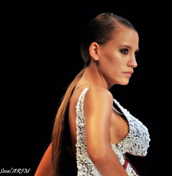 Serenay Sarıkaya Fotoğrafı