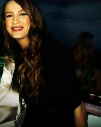 Serenay Sarıkaya Fotoğrafı