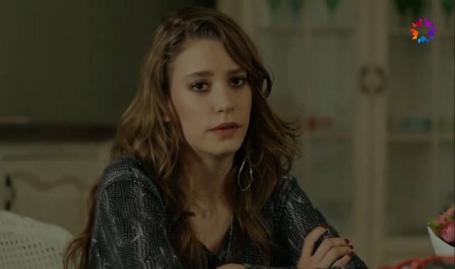Serenay Sarıkaya Fotoğrafı