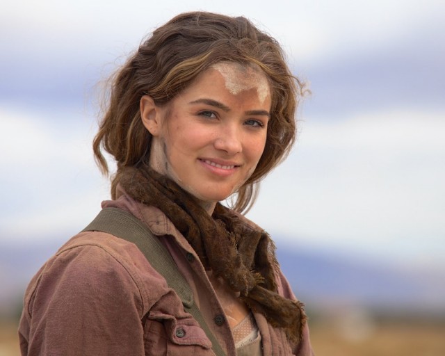 Haley Lu Richardson Fotoğrafı