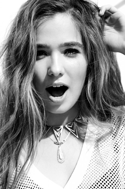 Haley Lu Richardson Fotoğrafı