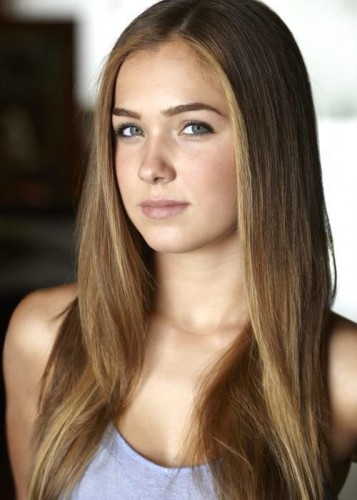 Haley Lu Richardson Fotoğrafı
