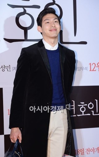 Choi Jung-won (i) fotoğrafı