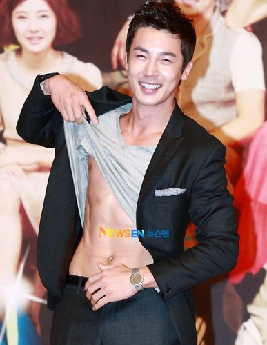 Joo Hee-Joong Fotoğrafı