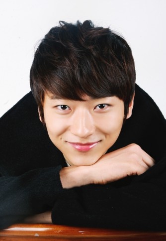 Min Chan-Gi Fotoğrafı