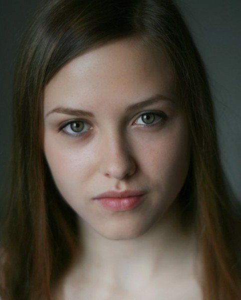 Elinor Crawley Fotoğrafı