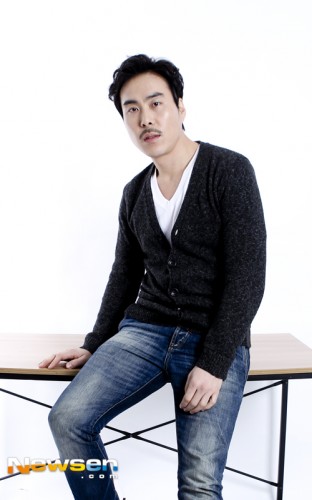 Min Moo-je Fotoğrafı