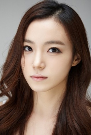 Kwon Yu-jin Fotoğrafı