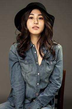 Lee Yoo (i) Fotoğrafı