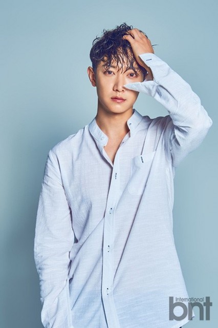 Lee Jung-hyuk Fotoğrafları 14