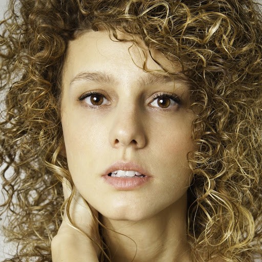 Esther Acebo Fotoğrafı