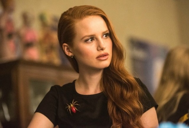 Madelaine  Petsch Fotoğrafı
