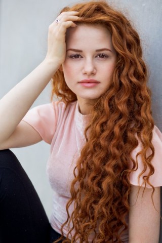 Madelaine  Petsch Fotoğrafları 8