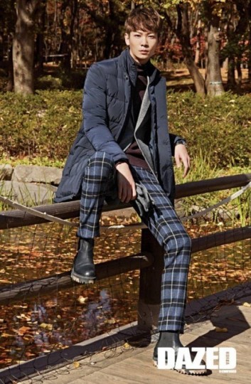 Lee Cheol-woo (i) Fotoğrafı