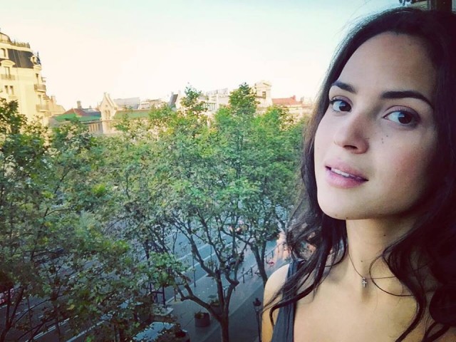 Adria Arjona Fotoğrafı