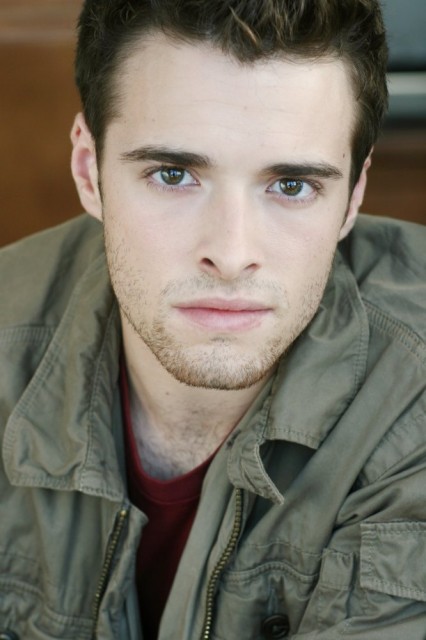 Corey  Cott Fotoğrafları 4