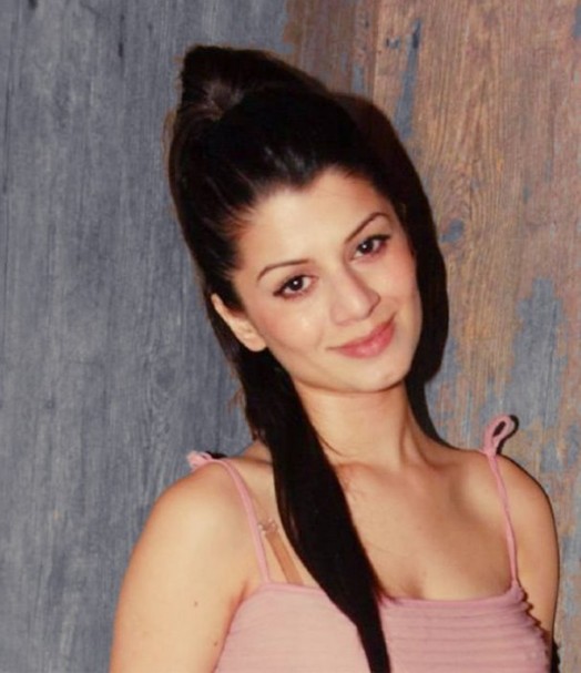 Kainaat  Arora Fotoğrafları 15