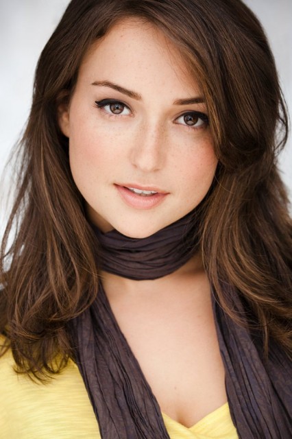 Milana  Vayntrub Fotoğrafı