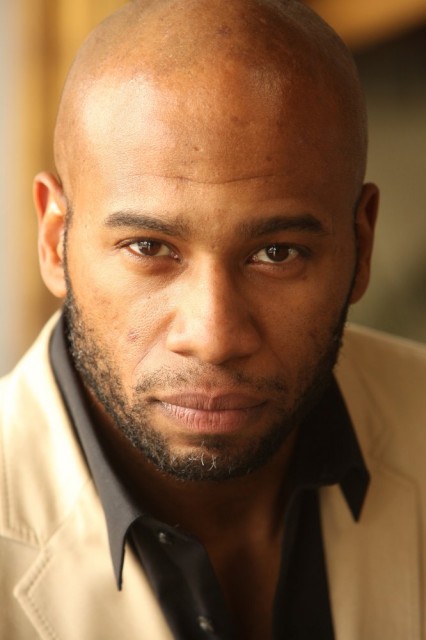  Maurice  Hall fotoğrafı