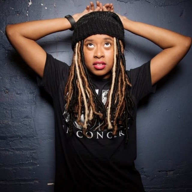 Phoebe Robinson Fotoğrafları 1