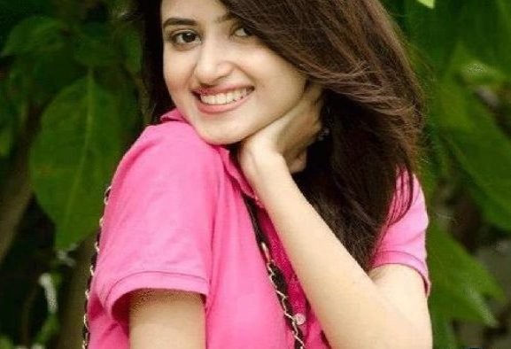 Sajal Ali Fotoğrafı