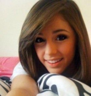 Jasmine Sky  Sarin Fotoğrafı