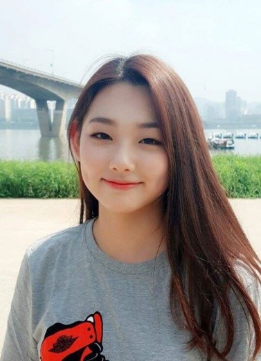 Kang Mi-na Fotoğrafı