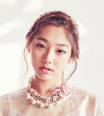 Kang Mi-na fotoğrafı