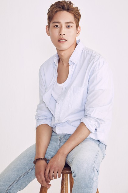 Yoon Jeong-hyuk fotoğrafı