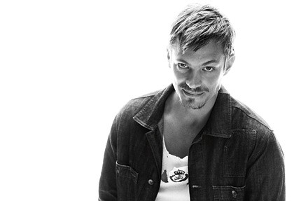 Joel Kinnaman Fotoğrafları 12