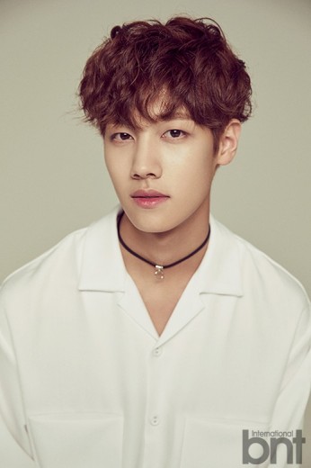 HyunJun (i) Fotoğrafı